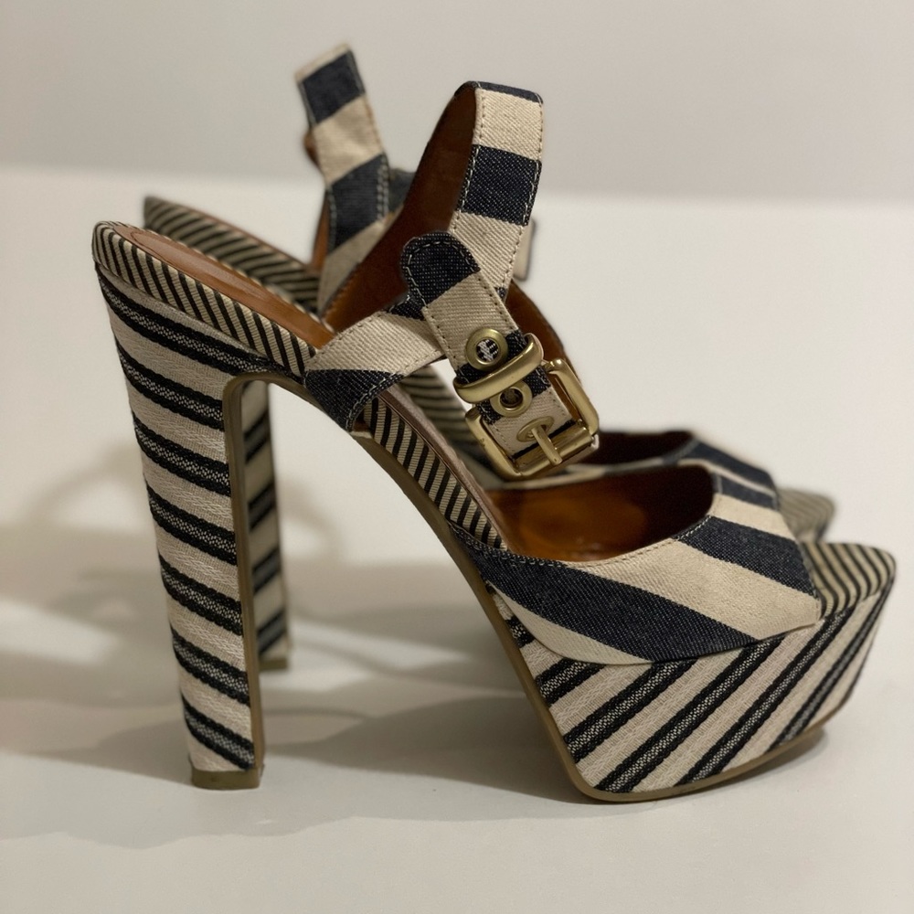 Jessica Simpson highhhh platform striped sandal heels